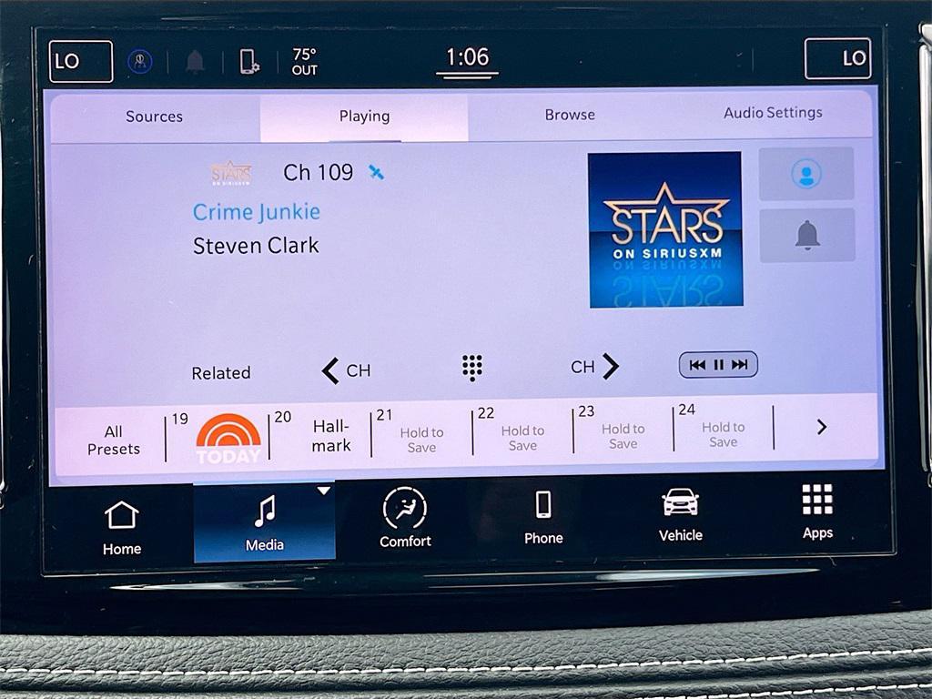 used 2021 Chrysler Pacifica car, priced at $25,677