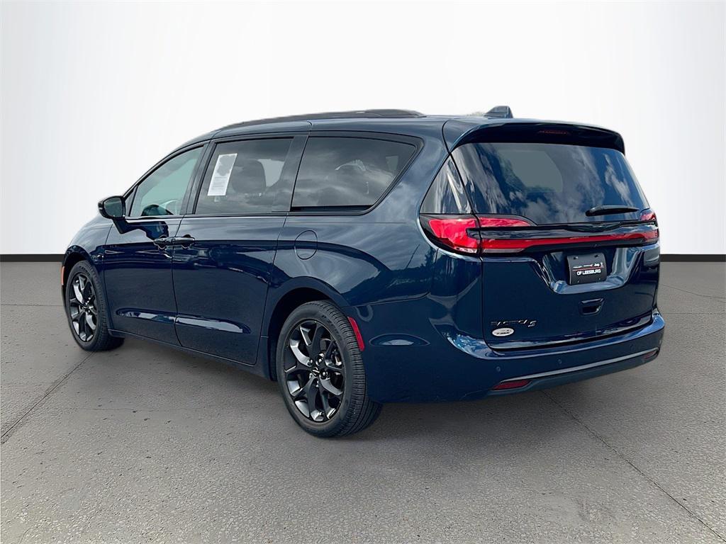 used 2021 Chrysler Pacifica car, priced at $25,677