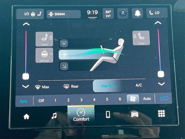 new 2025 Jeep Grand Cherokee car, priced at $38,949