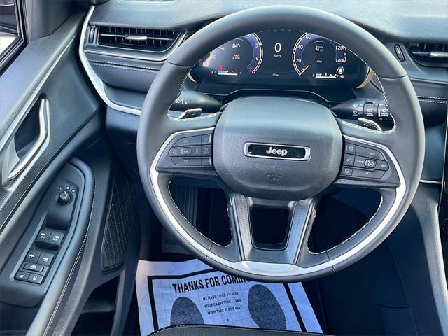 new 2025 Jeep Grand Cherokee car, priced at $38,949
