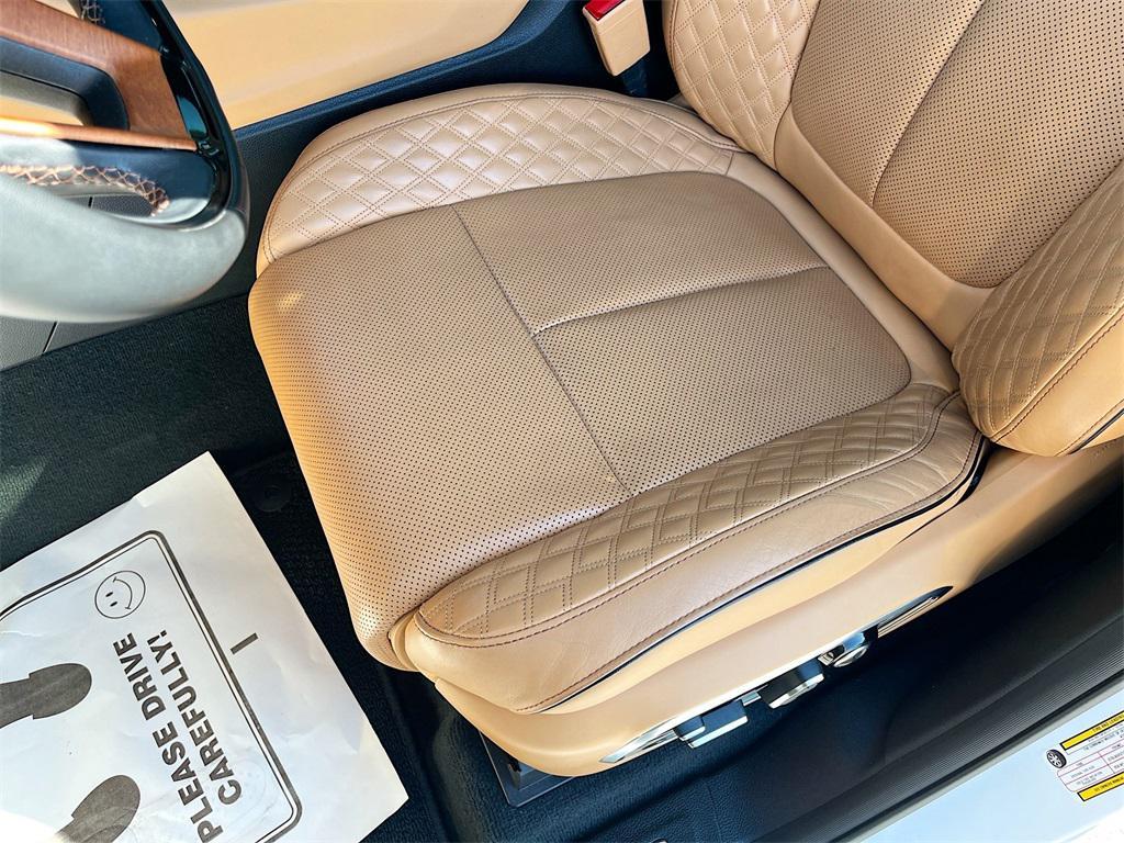 used 2022 Jeep Grand Cherokee car, priced at $36,895