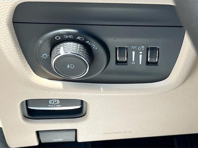 new 2025 Jeep Grand Cherokee car, priced at $36,724