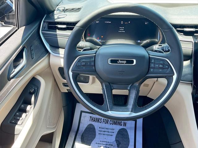 new 2025 Jeep Grand Cherokee car, priced at $37,936