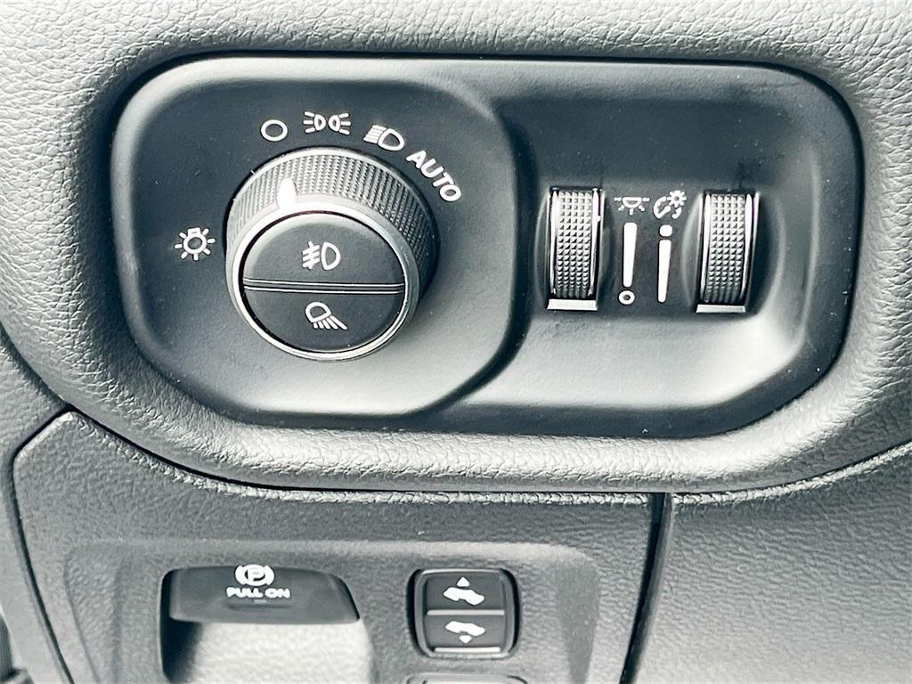 new 2025 Ram 1500 car, priced at $64,473