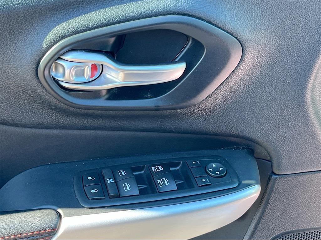 used 2017 Jeep Cherokee car, priced at $14,474