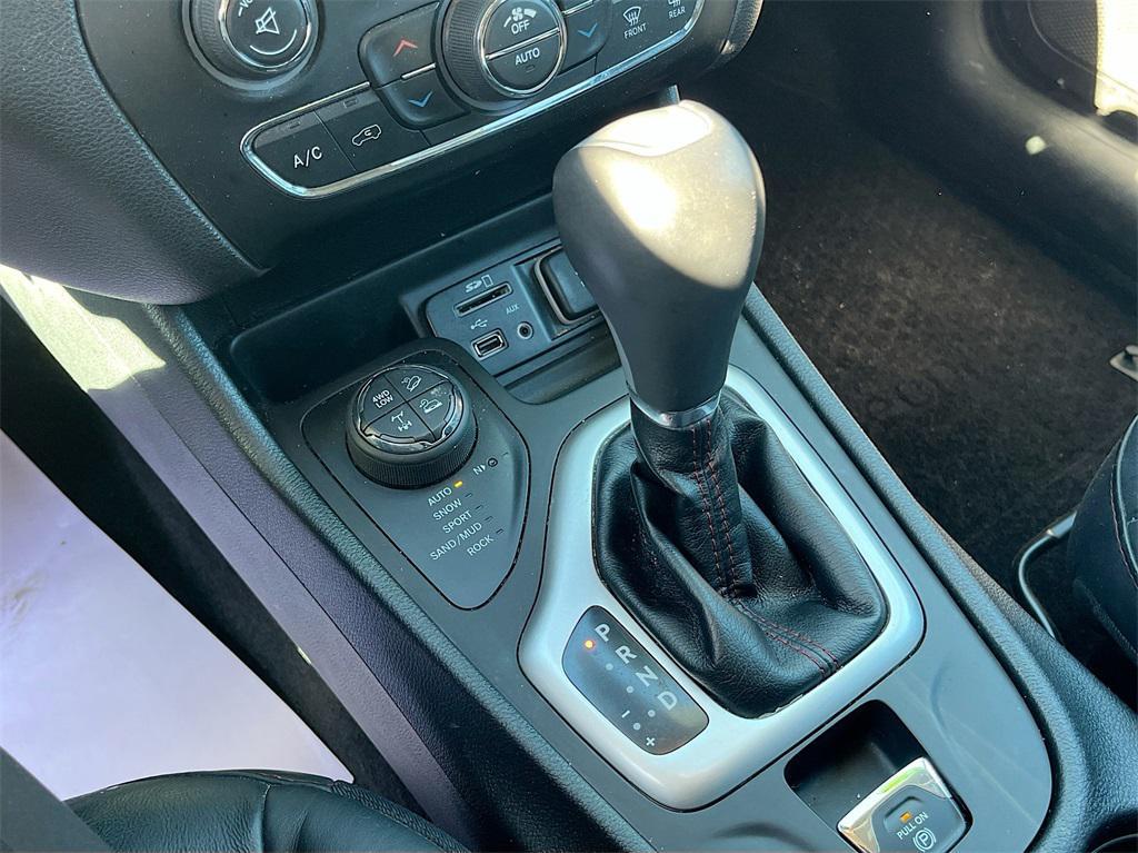used 2017 Jeep Cherokee car, priced at $14,474