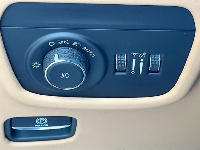new 2025 Jeep Grand Cherokee car, priced at $60,930