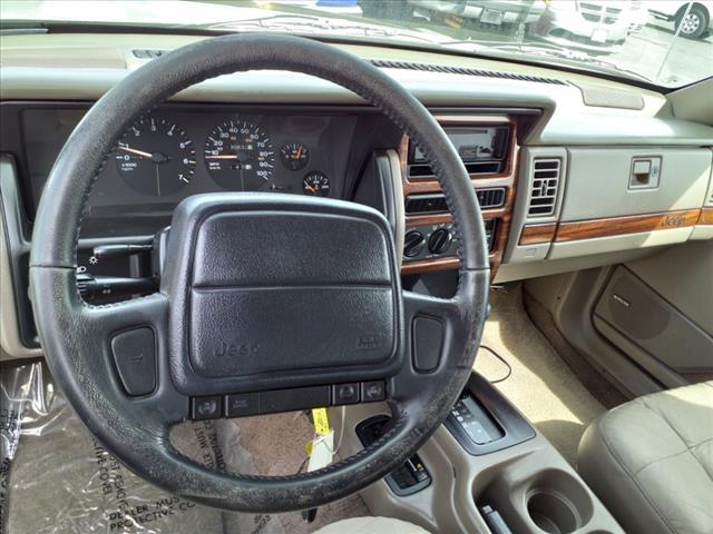 used 1995 Jeep Grand Cherokee car, priced at $4,988