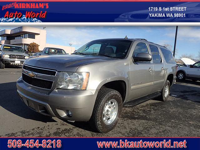 used 2007 Chevrolet Suburban car, priced at $11,988