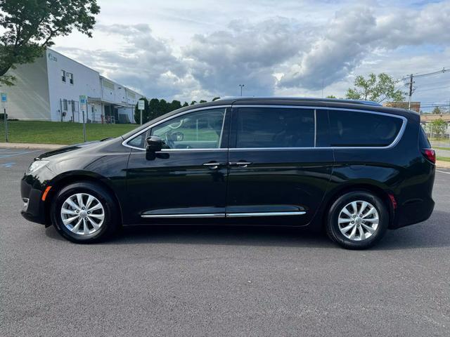 used 2018 Chrysler Pacifica car, priced at $19,995