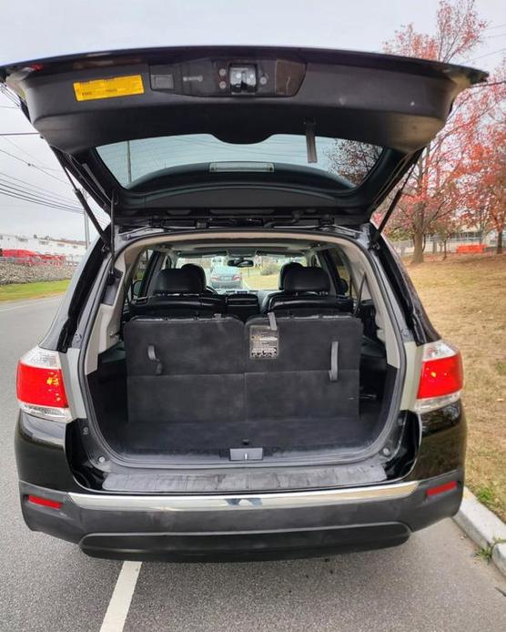 used 2012 Toyota Highlander car, priced at $12,380