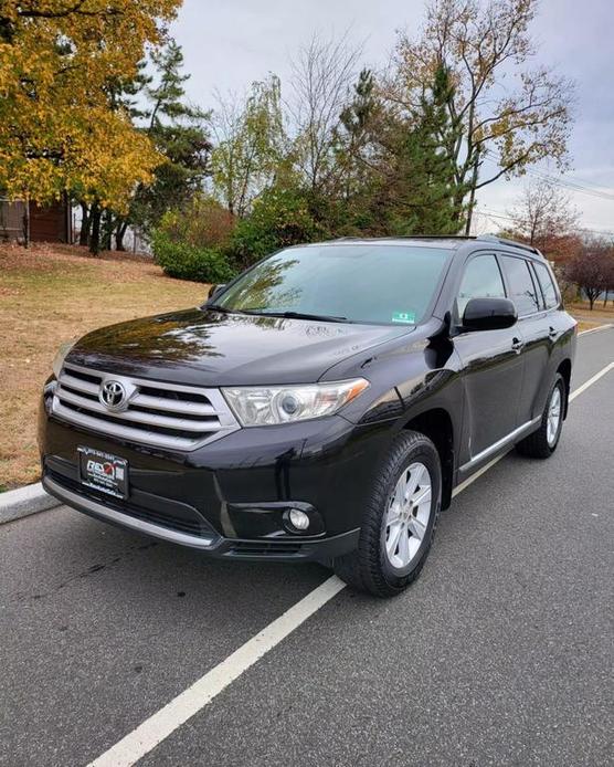 used 2012 Toyota Highlander car, priced at $12,380