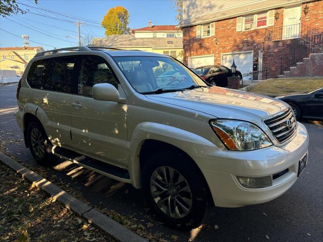 used 2005 Lexus GX 470 car, priced at $10,280