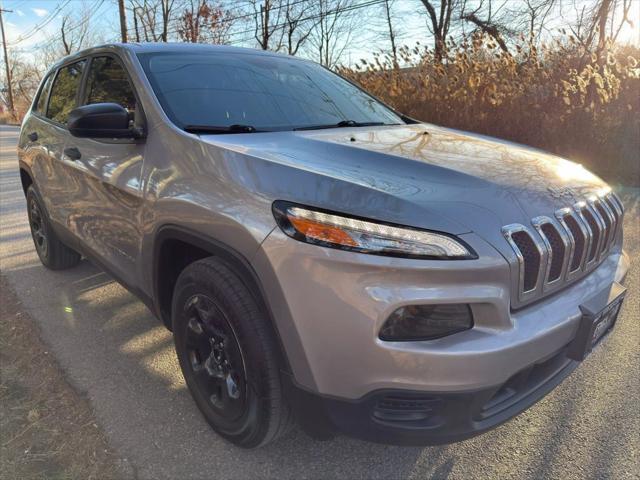 used 2016 Jeep Cherokee car, priced at $10,880