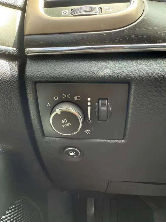 used 2015 Jeep Grand Cherokee car, priced at $9,221