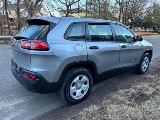 used 2014 Jeep Cherokee car, priced at $7,614