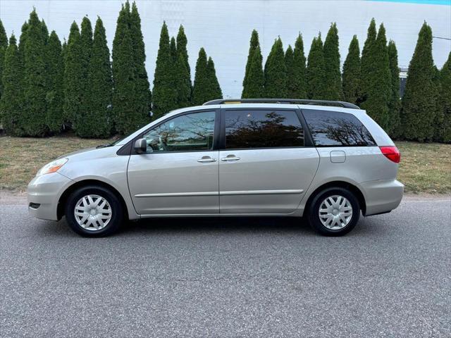 used 2007 Toyota Sienna car, priced at $6,890