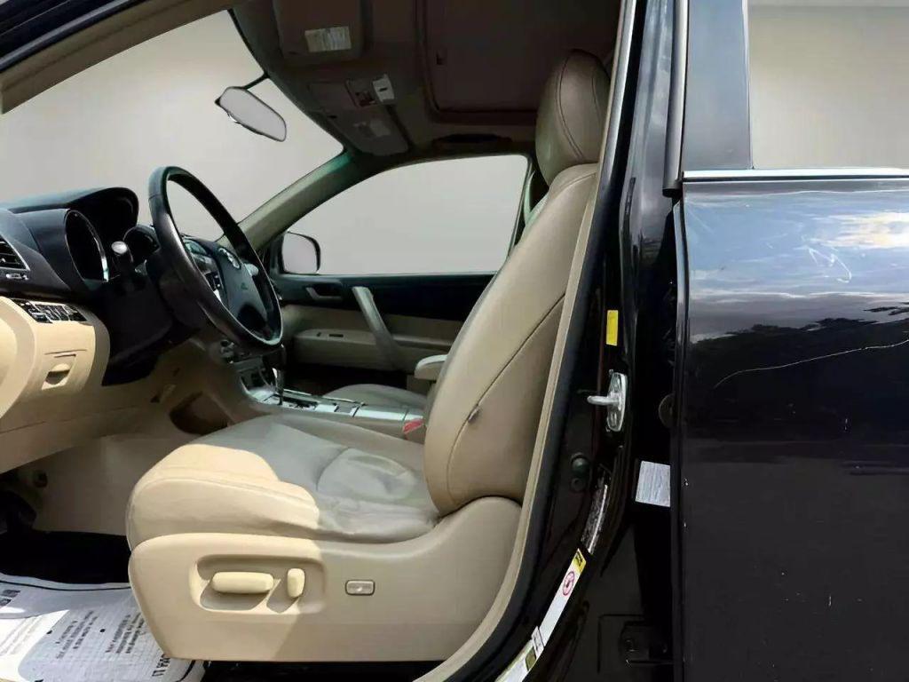 used 2011 Toyota Highlander car, priced at $8,480