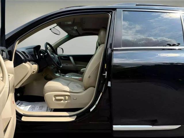used 2011 Toyota Highlander car, priced at $8,880