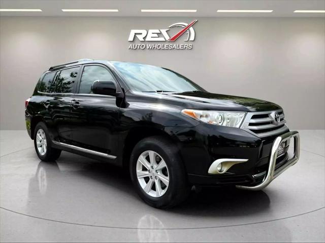 used 2011 Toyota Highlander car, priced at $8,880