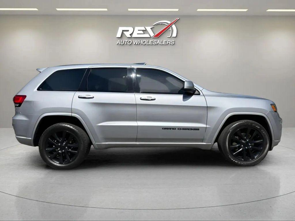 used 2018 Jeep Grand Cherokee car, priced at $13,864