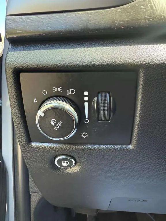 used 2018 Jeep Grand Cherokee car, priced at $13,864