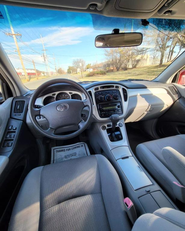 used 2006 Toyota Highlander car, priced at $6,980