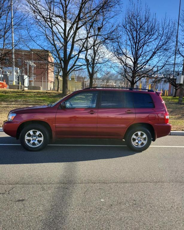 used 2006 Toyota Highlander car, priced at $6,980