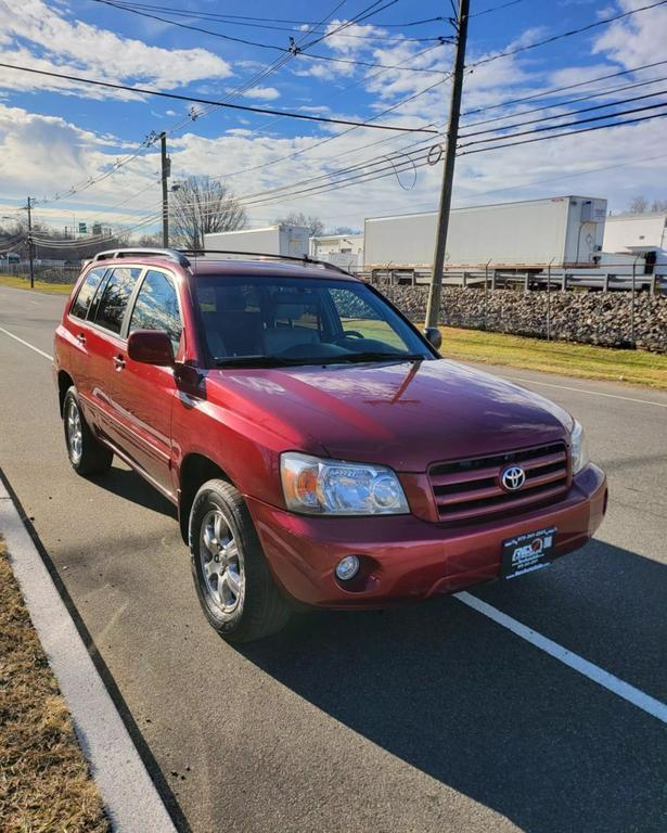 used 2006 Toyota Highlander car, priced at $6,980