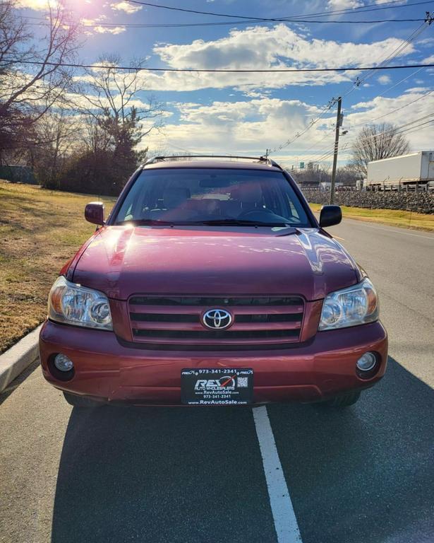 used 2006 Toyota Highlander car, priced at $6,980