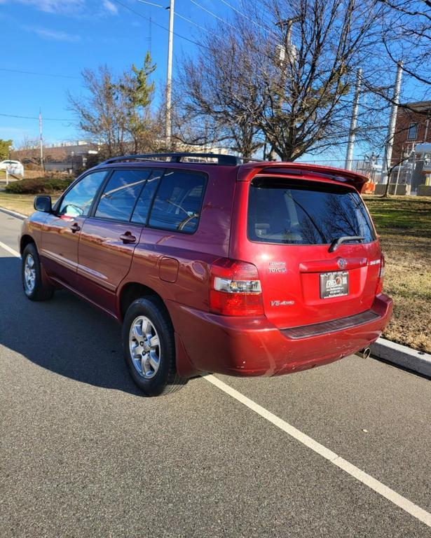 used 2006 Toyota Highlander car, priced at $6,980