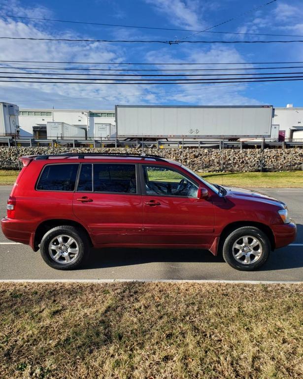 used 2006 Toyota Highlander car, priced at $6,980