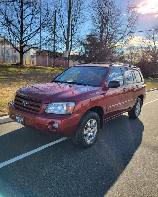 used 2006 Toyota Highlander car, priced at $6,980