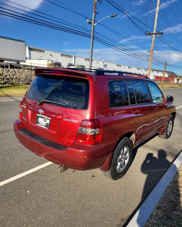 used 2006 Toyota Highlander car, priced at $6,980