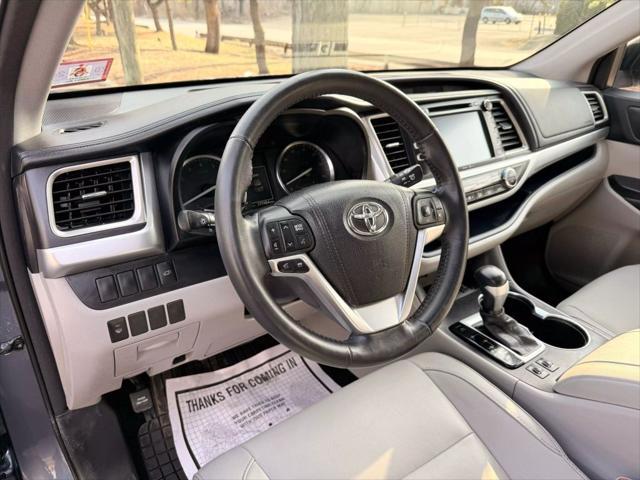 used 2015 Toyota Highlander car, priced at $14,880