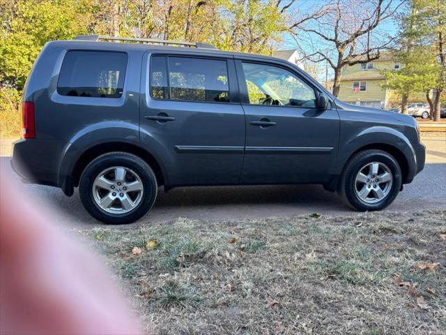 used 2011 Honda Pilot car, priced at $7,250