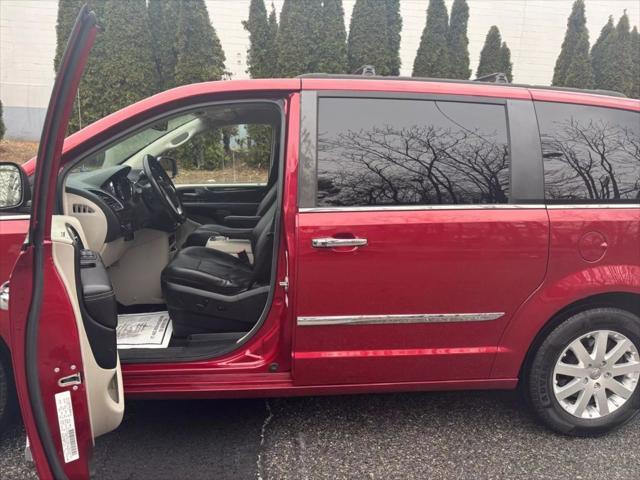 used 2014 Chrysler Town & Country car, priced at $6,450