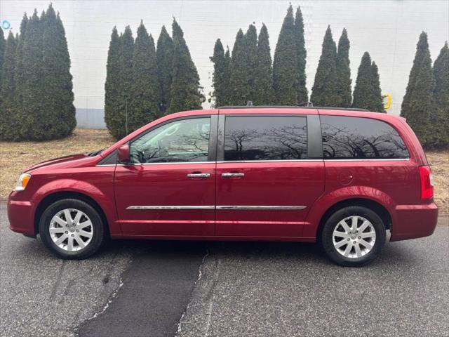 used 2014 Chrysler Town & Country car, priced at $6,450