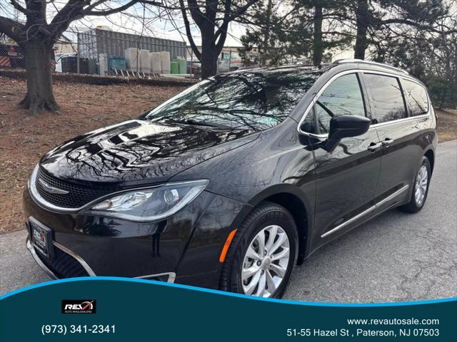 used 2018 Chrysler Pacifica car, priced at $10,480