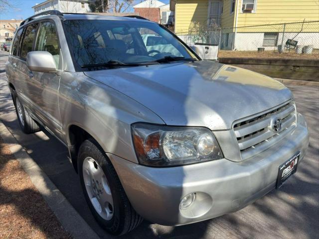 used 2006 Toyota Highlander car, priced at $7,180