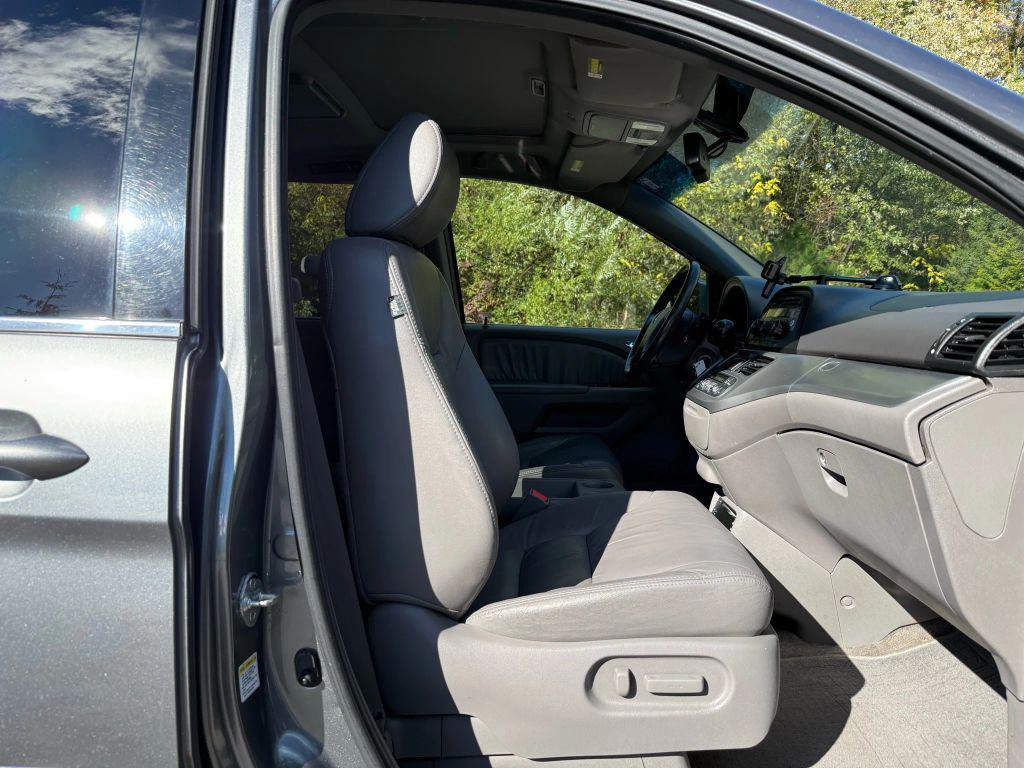 used 2009 Honda Odyssey car, priced at $5,680