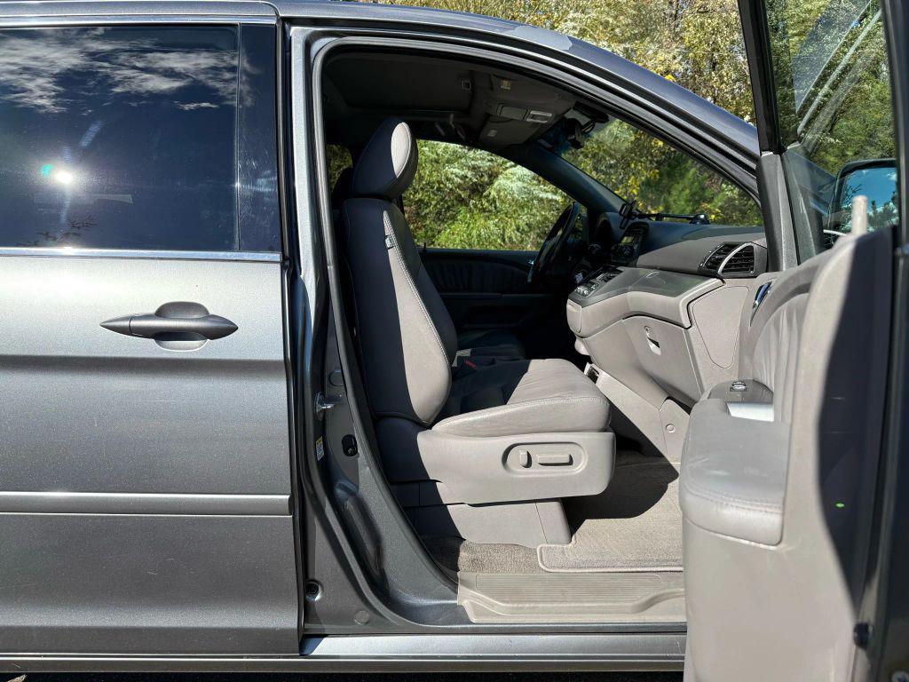 used 2009 Honda Odyssey car, priced at $5,680