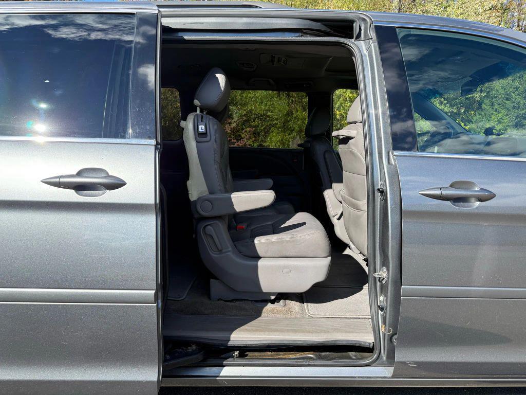 used 2009 Honda Odyssey car, priced at $5,680