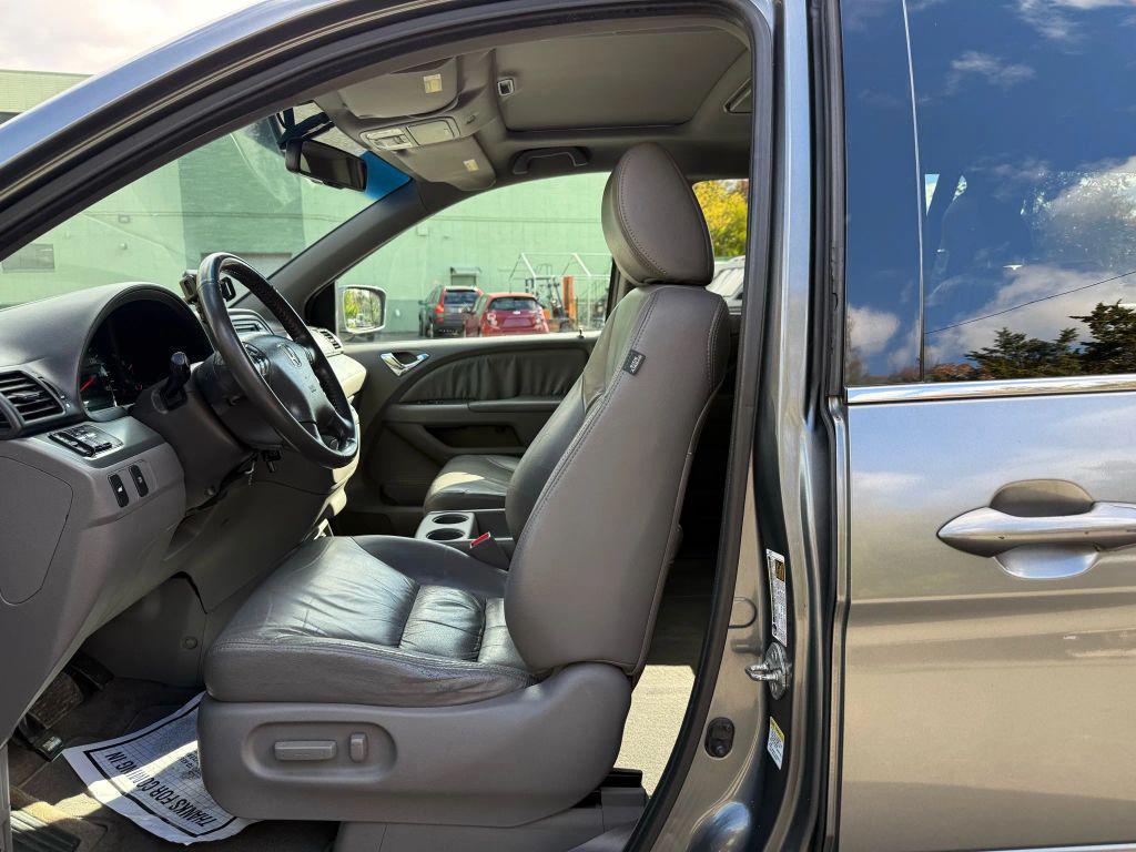 used 2009 Honda Odyssey car, priced at $5,680