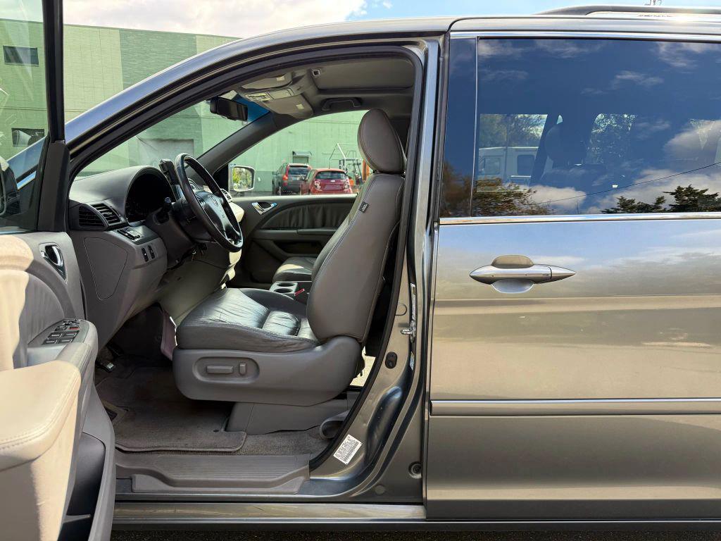 used 2009 Honda Odyssey car, priced at $5,680