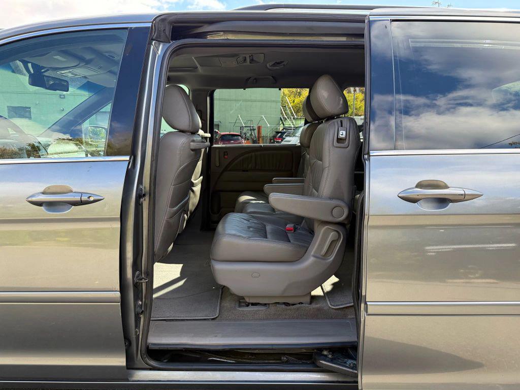 used 2009 Honda Odyssey car, priced at $5,680