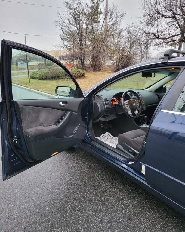 used 2009 Nissan Altima car, priced at $5,480