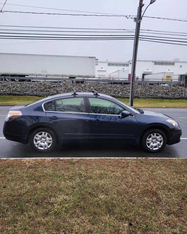 used 2009 Nissan Altima car, priced at $5,480