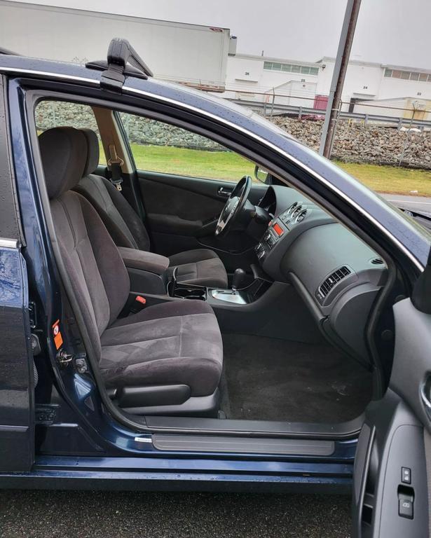 used 2009 Nissan Altima car, priced at $5,480