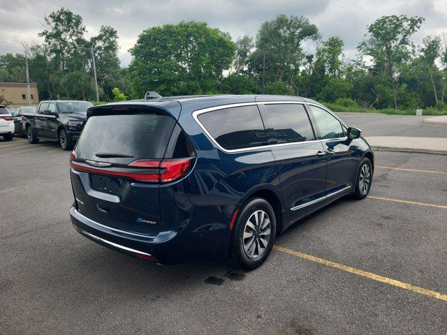 used 2023 Chrysler Pacifica Hybrid car, priced at $39,990